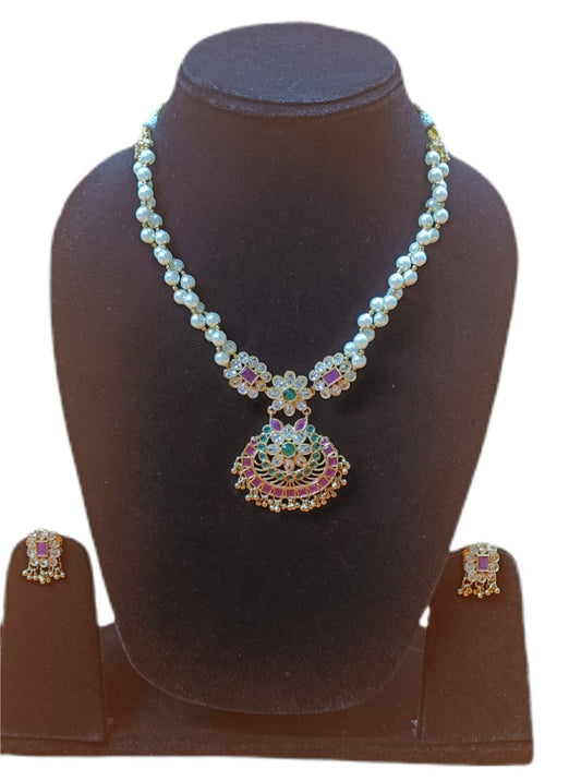 Pink/Green flower beaded necklace